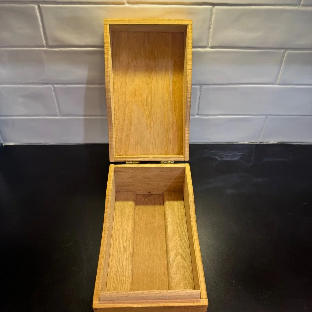 Harry C. Hedberg Wood Storage Box Mens OS Honey Oak Vintage Stock 359 MCM
